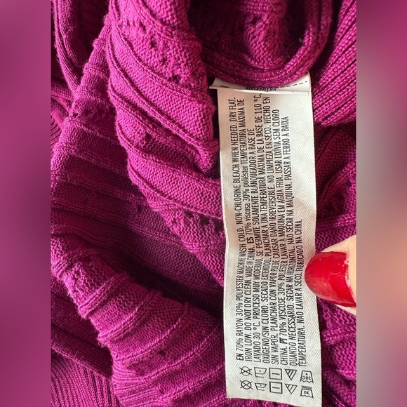 Forever 21 Cropped Cable Knit Mock Neck Christmas Holiday Sweater Size M - Picture 9 of 9